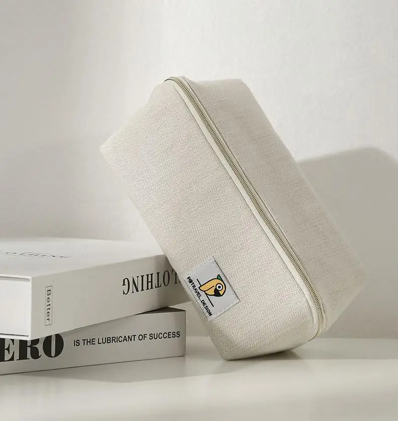 Minimal Travel Makeup Bag with Waterproof Lining
