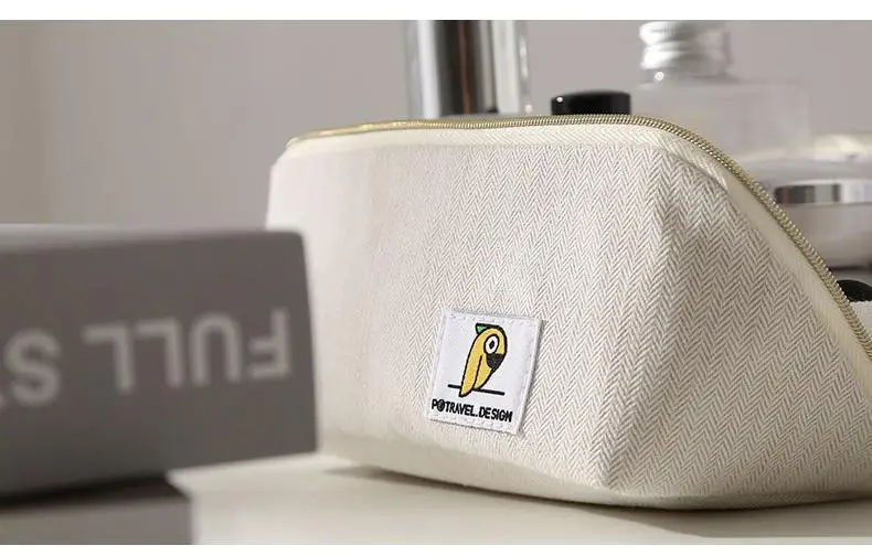 Minimal Travel Makeup Bag with Waterproof Lining