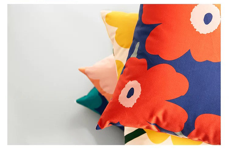 Bold Floral Brushed Cushion Cover – 45×45 cm