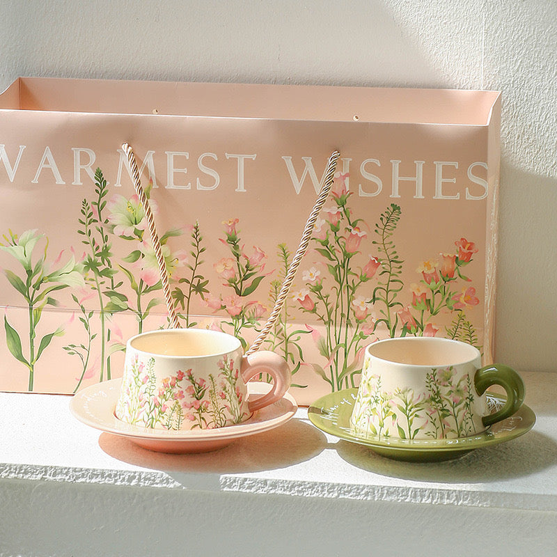 Floral Ceramic Cup & Saucer Gift Set (4pcs)