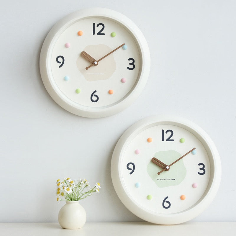 Pastel Dot Wall Clock – Silent, 30cm