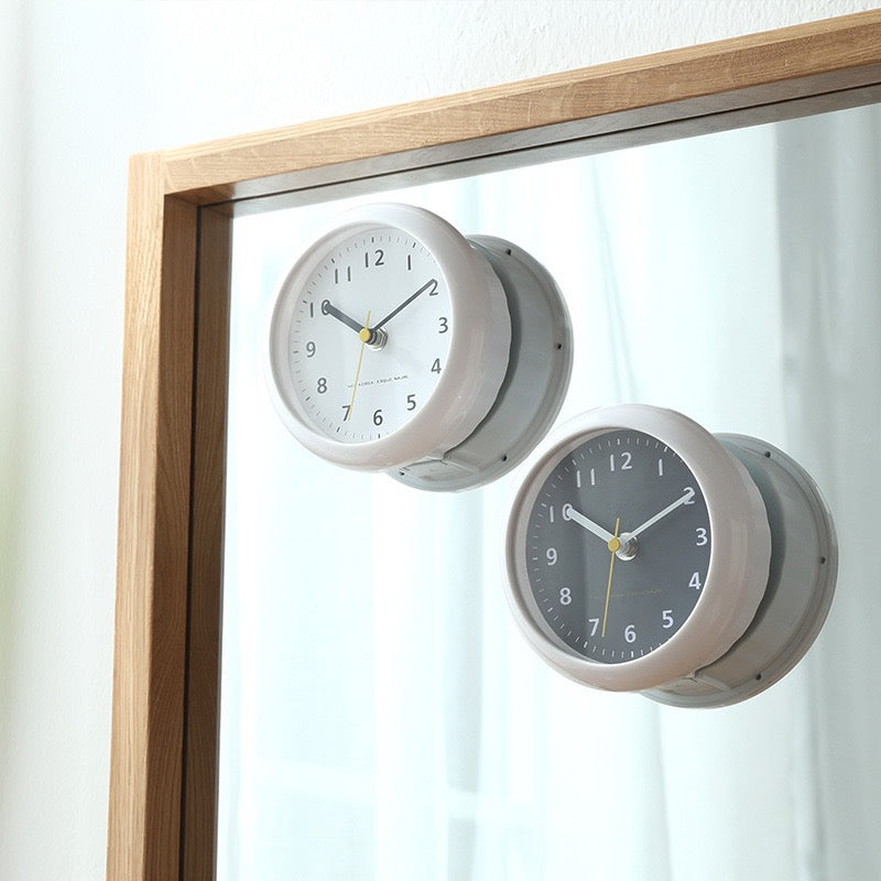 Versatile Waterproof Clock – Suction or Standing, 14.8 cm