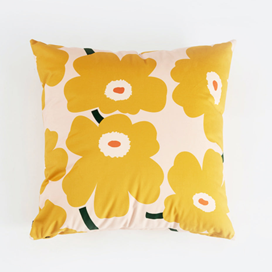 A square-shaped cushion cover with a sunflower pattern, in yellow and white colors, designed for a 45x45cm cushion.