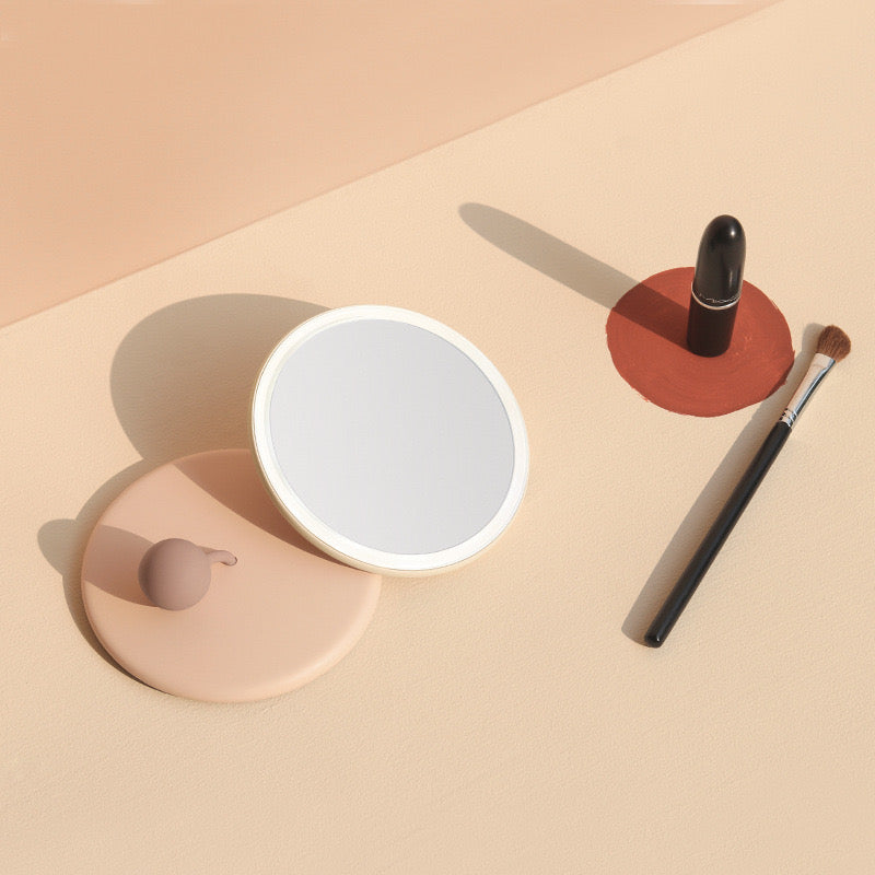 Mini Q Handheld LED Makeup Mirror