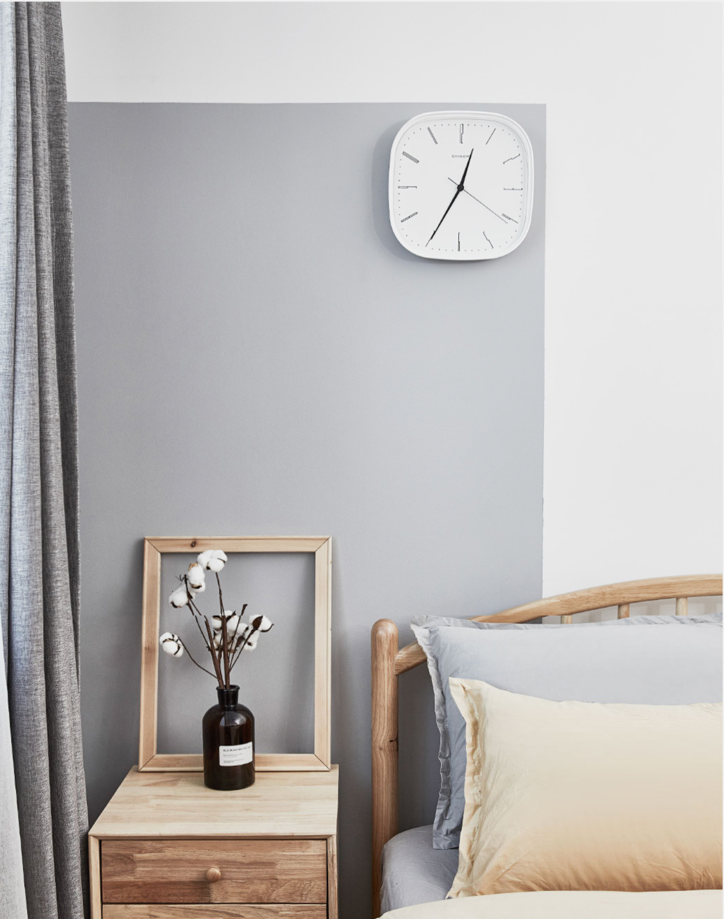 Minimalist Square Wall Clock – Silent, 30cm