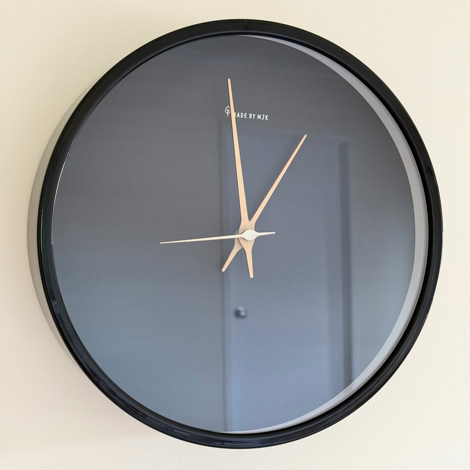 30cm Metal Wall Clock - Minor Imperfection