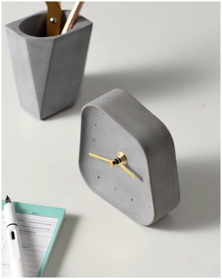 Minimalist Concrete Desk Clock | Silent Analogue Clock