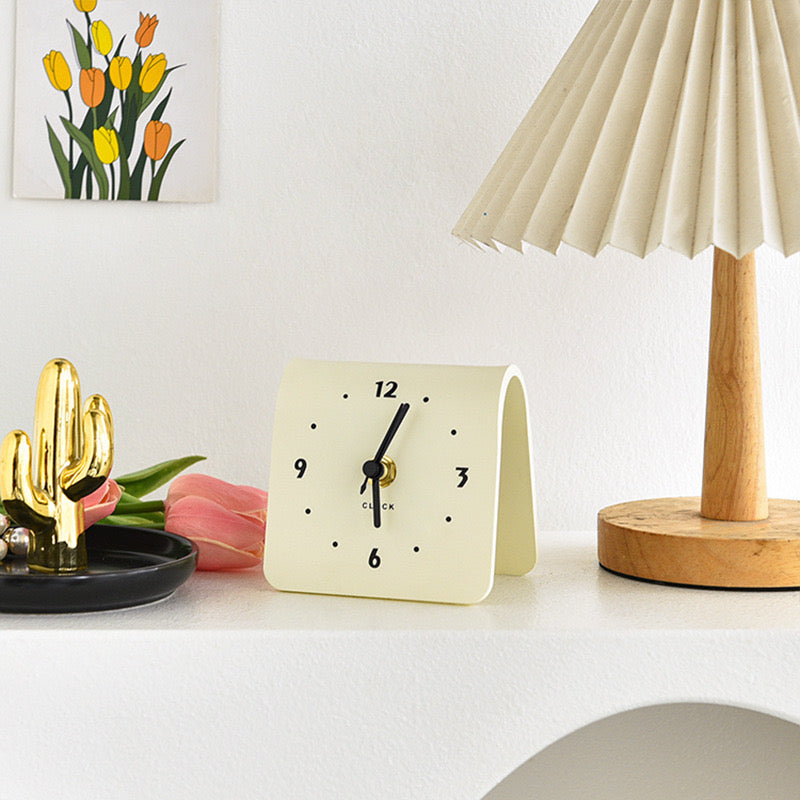 Modern Analogue Desk Clock