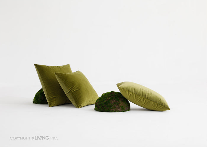 Velvet Cushion Cover – Solid Colour (45 × 45 cm)